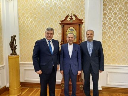 تسهیل مراودات مردمی در حوزه گردشگری و حل مسائل اتباع دو طرف، به ویژه دانشجویان در دیدار مقامات ایران و روسیه