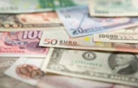 ادامه کاهش قیمت دلار و یورو در بازار امروز