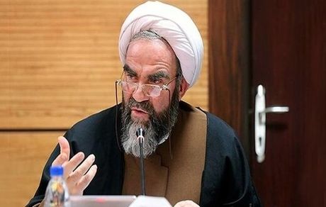 غرویان: عده‌ای در قم و مشهد از لباس روحانیت سوءاستفاده می‌کنند