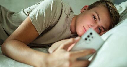 موبایل به رخت‌خواب نبرید