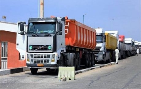 دریافت ۱۲۰ دلار از کامیون‌های ترانزیت سبب کاهش تجارت در مرز دوغارون شده است