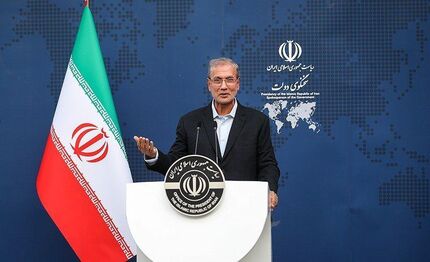 توضیحات سخنگوی دولت درباره تبادل زندانیان، درخواست آمریکا برای مذاکره با ایران، تعیین حداقل حقوق بازنشستگان و تأخیر در برگزاری جلسه سران قوا