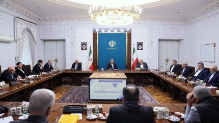 تأکید رئیس جمهور بر ضرورت رفع موانع پیش‌روی سرمایه‌گذاران در تولید انرژی‌های پاک و بهره‌گیری از فناوری‌های نوین در زمینه تولید برق