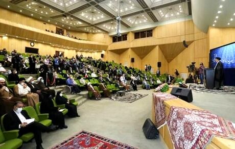 در انتخاب مدیران، اولویت با نیروهای بومی است 
