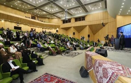 در انتخاب مدیران، اولویت با نیروهای بومی است 