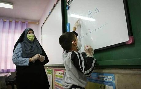 آغاز تدوین آیین‌نامه رتبه‌بندی معلمان