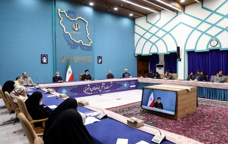 ما همانند برخی کشورهای مدعی آزادی بیان، قائل به برگزاری دادگاه برای شبکه‌های اجتماعی خارجی نیستیم