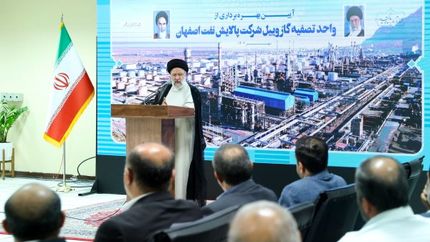 تلاش امروز متخصصان در سنگر تولید روز به روز دشمن را ناامیدتر و زمینگیرتر می‌کند