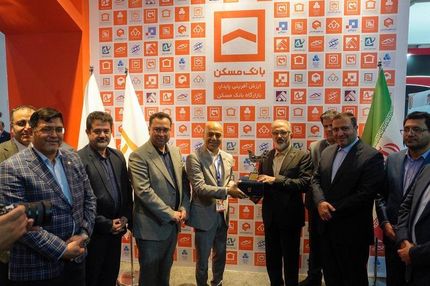 پرنده «تندیس کیش اینوکس ۲۰۲۵» بر شانه‌های بانک مسکن نشست
