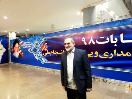 
حسینی: مجلس فعلی بی خاصیت است/ با احمدی نژاد ارتباط کاری ندارم

