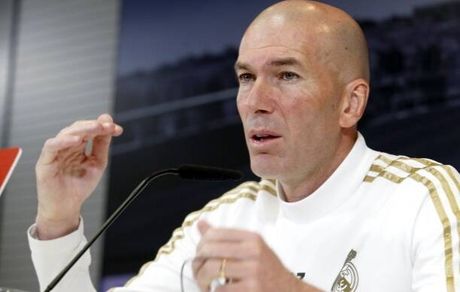 زیدان: به اندازه کافی بازیکن دارم