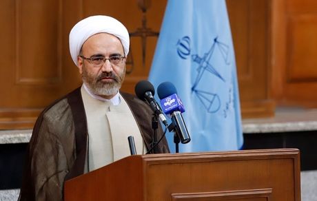 معاون اول قوه قضاییه: باید دنبال این باشیم که چرا دارو در بازار سیاه وجود دارد اما در داروخانه نیست
