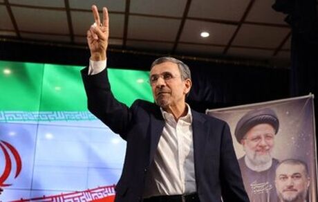 احمدی‌نژاد به شهادت رسید