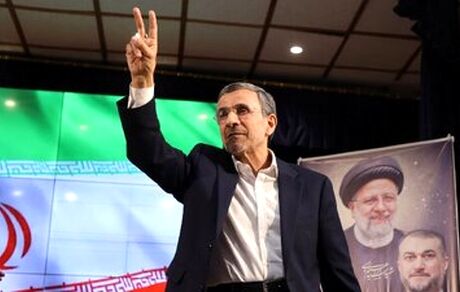 احمدی‌نژاد به شهادت رسید