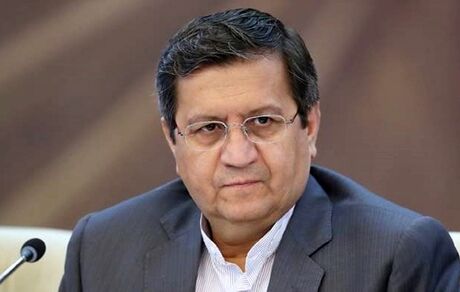 همتی: کمبود منابع ارزی مهم‌ترین دلیل افزایش نرخ دلار است