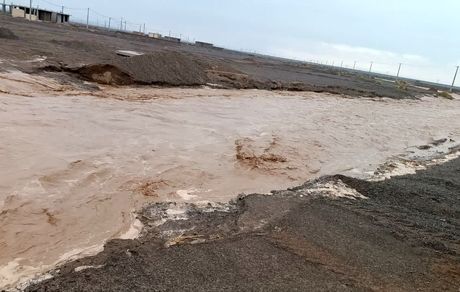 بسته شدن راه ارتباطی ۶ روستای نرماشیر بدلیل سیل