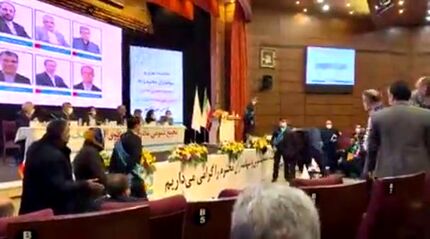 مجمع عمومی بانک دی به زد و خورد کشید