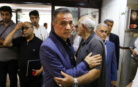 انصاری‌فرد: استراتژی باشگاه حل مشکلات و فعالیت کالدرون است