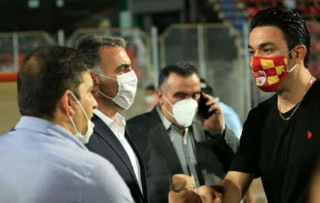 محمود فکری از همه عذرخواهی کرد، غیر از جواد نکونام!