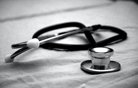 درخواست اعلام موضع مراجع عظام تقلید و جامعه مدرسین حوزه‌های علمیه درباره "طب اسلامی"