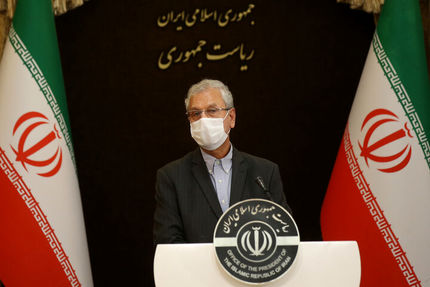 ربیعی: شیوع ویروس کرونا در پاییز افزایش مییابد/ نمیتوانیم کشور را تعطیل کنیم