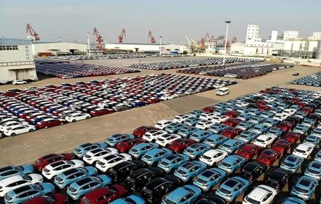 تعداد خودروهای وارد شده به کشور در هشت ماه فقط ۳۴۸۸ دستگاه!