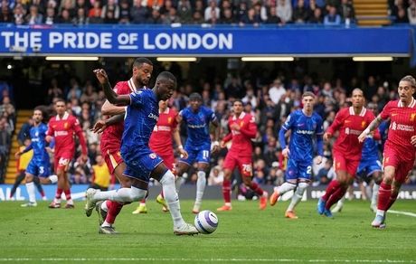 چلسی، لیورپول قهرمان شده را در هم کوبید