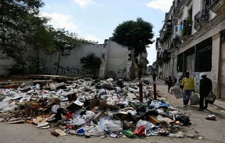 کوبا غرق در زباله / مشکلات پایتخت زیر فشار تحریم‌های آمریکا