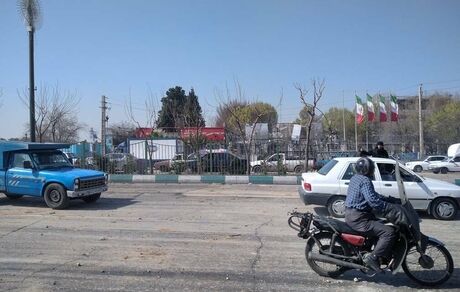 ساختمان مرکزی شهرداری منطقه ۱۸ تهران مورد اصابت قرار گرفت و تخریب شد