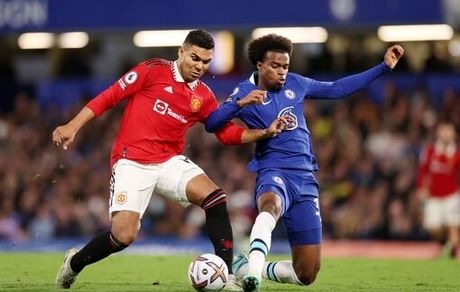 منچستر یونایتد از شکست مقابل چلسی گریخت / آث میلان حریفش را گل باران کرد / باخت عجیب لیورپول