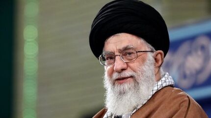 واکنش توئیتری حساب رسمی سایت رهبر انقلاب به سفر شب گذشته ترامپ به افغانستان
