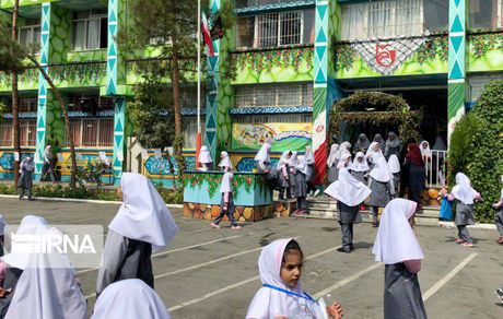 مدارس غیردولتی هنگام ثبت‌نام فقط مجاز به دریافت شهریه ثابت هستند