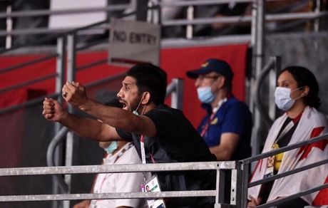 رییس فدراسیون کشتی: پول نداریم و تیم سوم را به بازیهای آسیایی می‌فرستیم