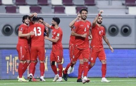 ایران با شکست امارات مقتدرانه صدرنشین ماند / اسکوچیچ رکورد بردهای پیاپی تاریخ فوتبال ایران را شکست