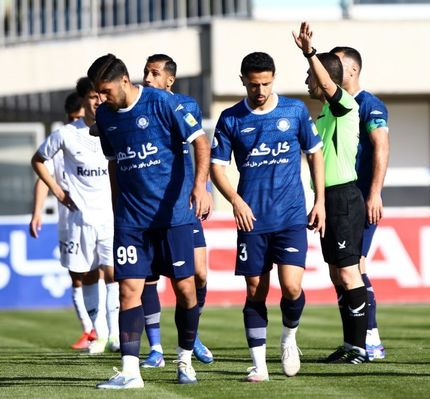 گل‌گهر سیرجان به آرامی مدعی قهرمانی شد