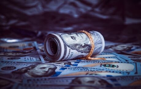 قیمت دلار و یورو در ۵ تیر/ کاهش قیمت‌ها در بازار ارز