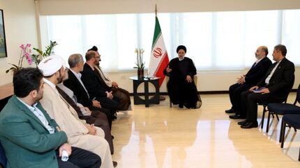 دیدار برخی اعضای تشکل‌های اسلامی و فرهنگی ونزوئلا با رئیس جمهور کشورمان