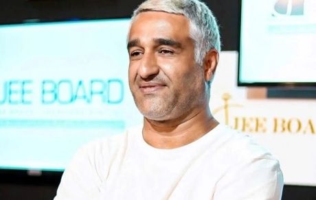 بازگشت پژمان جمشیدی از سفر جنجالی به کانادا