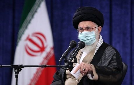 جمعی از ورزشکاران با رهبر انقلاب دیدار کردند