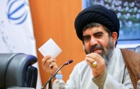 تا جان دارم جلوی وزیر کار متخلف می‌ایستم