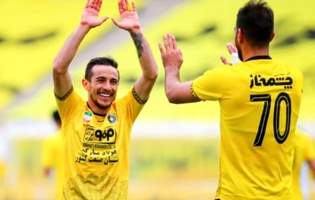 فرشاد احمدزاده رفتنش به استقلال را تکذیب کرد