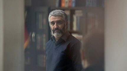 حذف تصویر پژمان جمشیدی از بیلبوردهای تبلیغاتی یک سریال شبکه نمایش خانگی