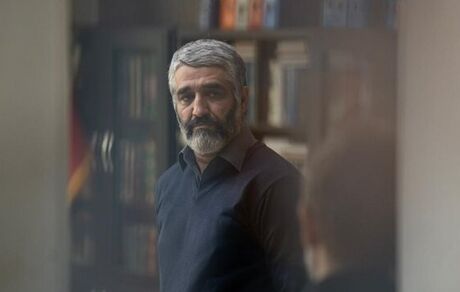 حذف تصویر پژمان جمشیدی از بیلبوردهای تبلیغاتی یک سریال شبکه نمایش خانگی