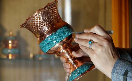 ضرغامی از بیمه شدن ۱۰هزار هنرمند صنایع‌دستی خبرداد / نظراتم را در توییتر می‌گویم