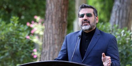 وزیر فرهنگ و ارشاد اسلامی: ماهی هزار تن کاغذ تولید داخل بین مطبوعات و ناشران توزیع می‌شود