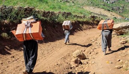 مجاز بودن کولبران به ورود ۸۰۰ قلم کالا با سقف ۷۰۰ هزار تومان