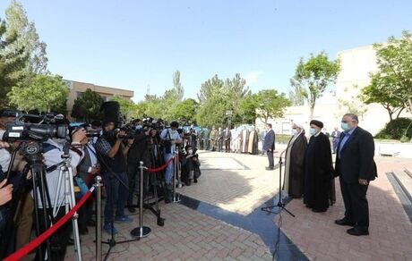 رئیس جمهور در بدو ورود به قزوین: دور اول سفرهای استانی همه مشکلات شناسایی می‌شود