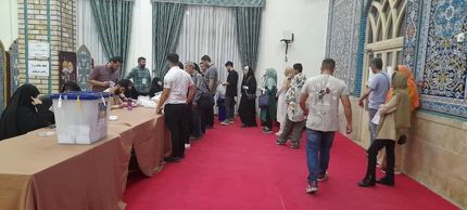 حضور پرشمار رای‌دهندگان در مسجد جامع خرمشهر موزه ملی انقلاب اسلامی و دفاع مقدس