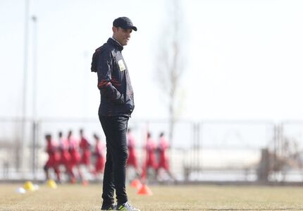 
گل‌محمدی: بازیکنان پرسپولیس برنده به دنیا آمده‌اند/ استادیوم را خالی می‌خواهند!


