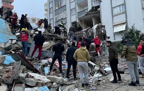 ایران، ۶ تیم امداد و نجات و درمانی به ترکیه فرستاد